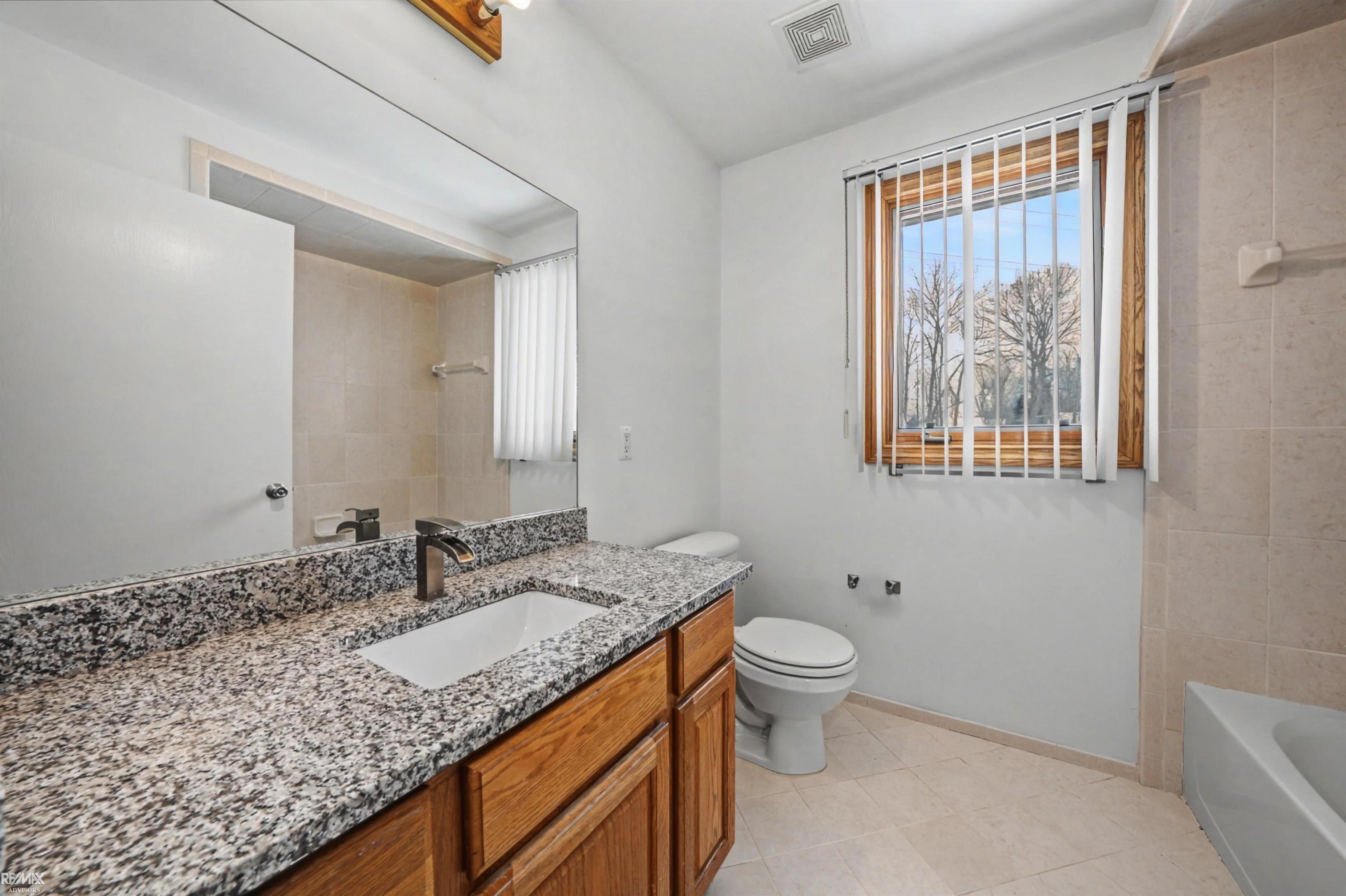 48498 Beacon Square Drive Macomb, MI 48044 - Photo 48 of 68