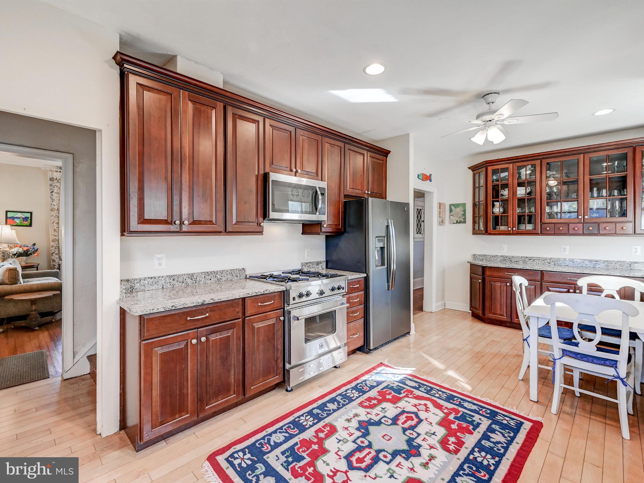 202 Edgevale Road Baltimore, MD 21210 - Photo 17 of 40 Amble cabinet space