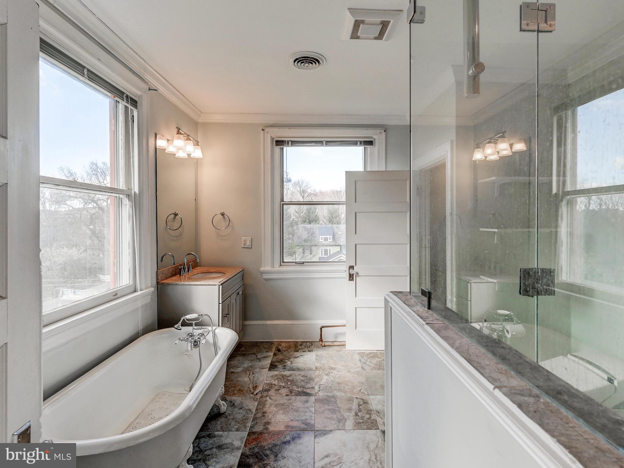 202 Edgevale Road Baltimore, MD 21210 - Photo 27 of 40 Prime ensuite