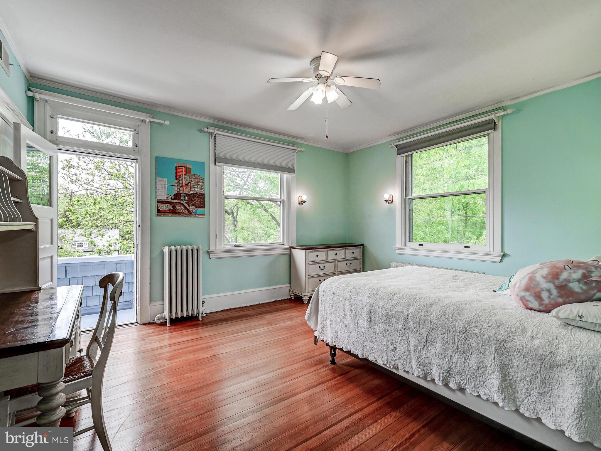 202 Edgevale Road Baltimore, MD 21210 - Photo 32 of 40 3rd bedroom, sun-filled