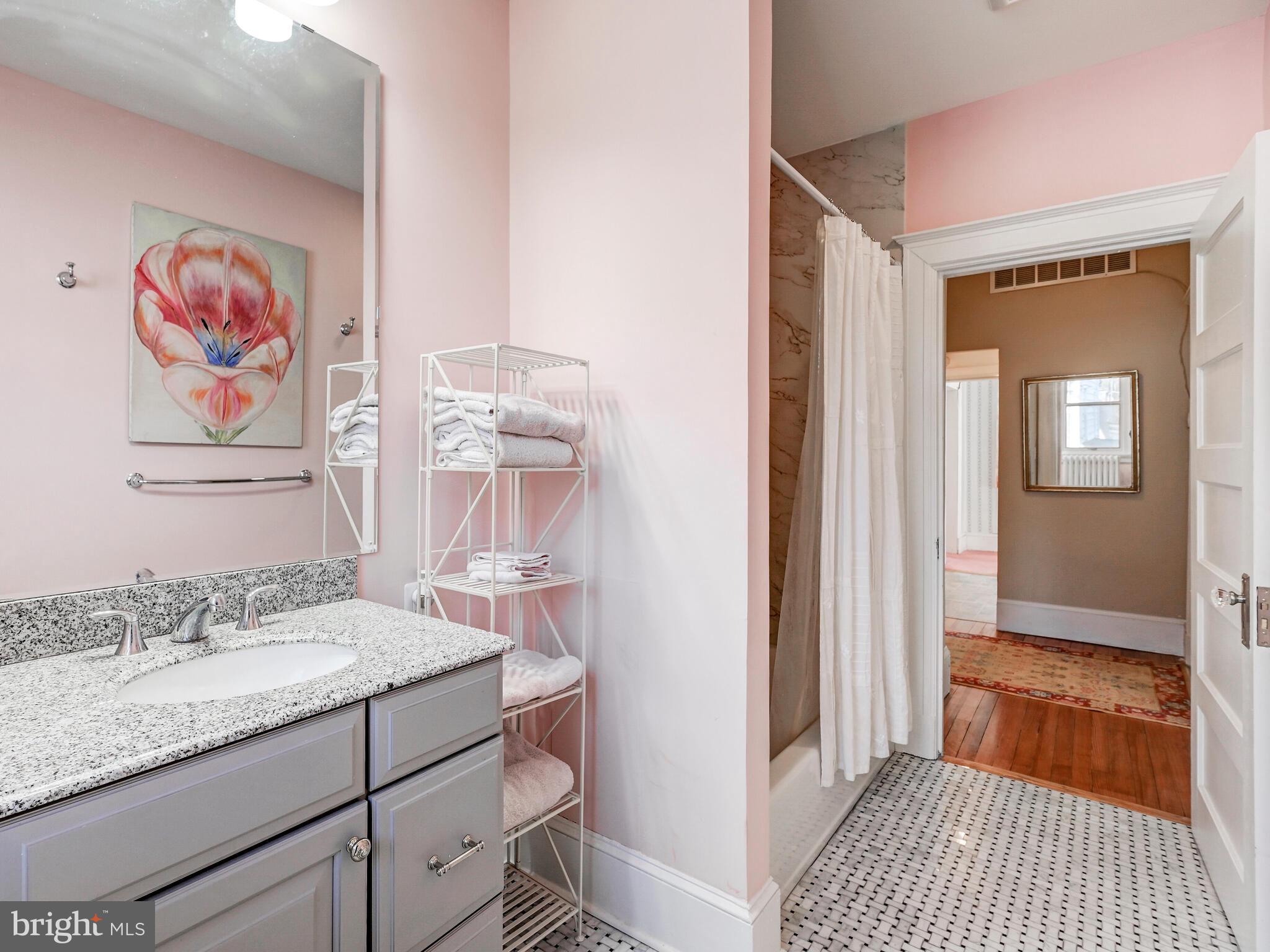 202 Edgevale Road Baltimore, MD 21210 - Photo 33 of 40 2nd floor bathroom