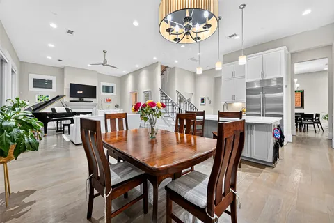 $1,569,000 | 2217 West Main Street, Houston, TX 77098