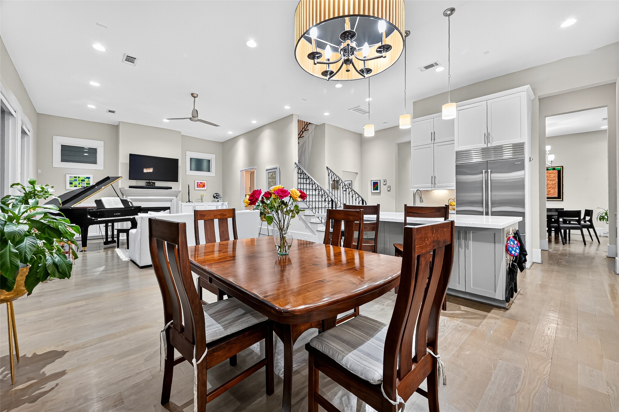 2217 West Main Street Houston, TX 77098 - Photo 30 of 31 a view of a dining room with furniture