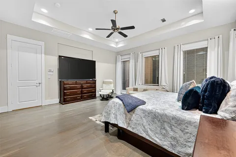 $1,569,000 | 2217 West Main Street, Houston, TX 77098