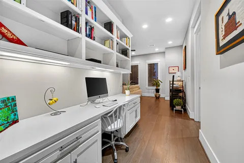 $1,569,000 | 2217 West Main Street, Houston, TX 77098