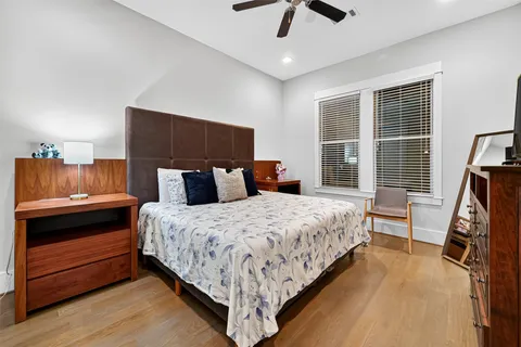 $1,569,000 | 2217 West Main Street, Houston, TX 77098