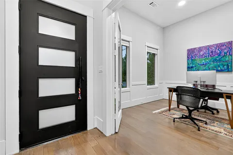 $1,569,000 | 2217 West Main Street, Houston, TX 77098