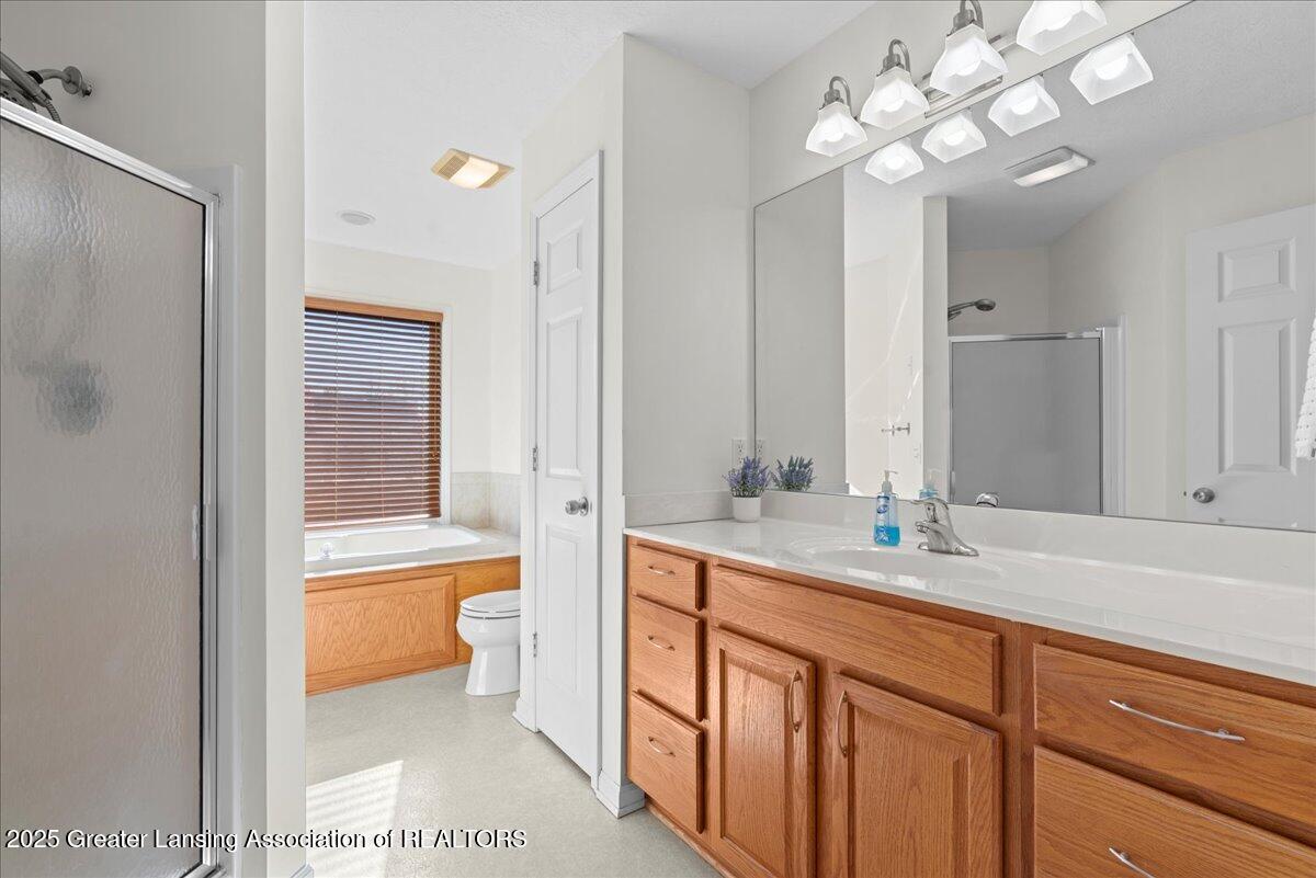 3783 Rudyard Way Lansing, MI 48906 - Photo 33 of 48 45-Media Jett - 18