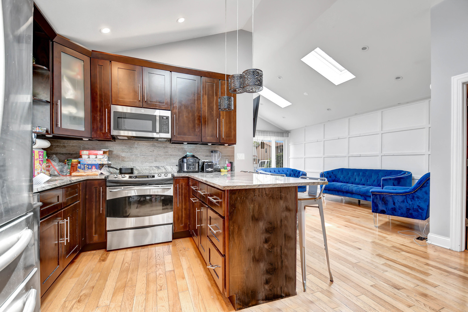 11008 Mason Avenue Chicago Ridge, IL 60415 - Photo 7 of 24 Gallery Image 7