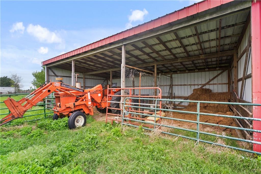 1504 17000 Road Parsons, KS 67357 - Photo 78 of 90