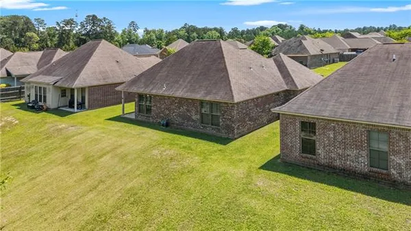 $250,000 | 413 Crossover Road, Pineville, LA 71360