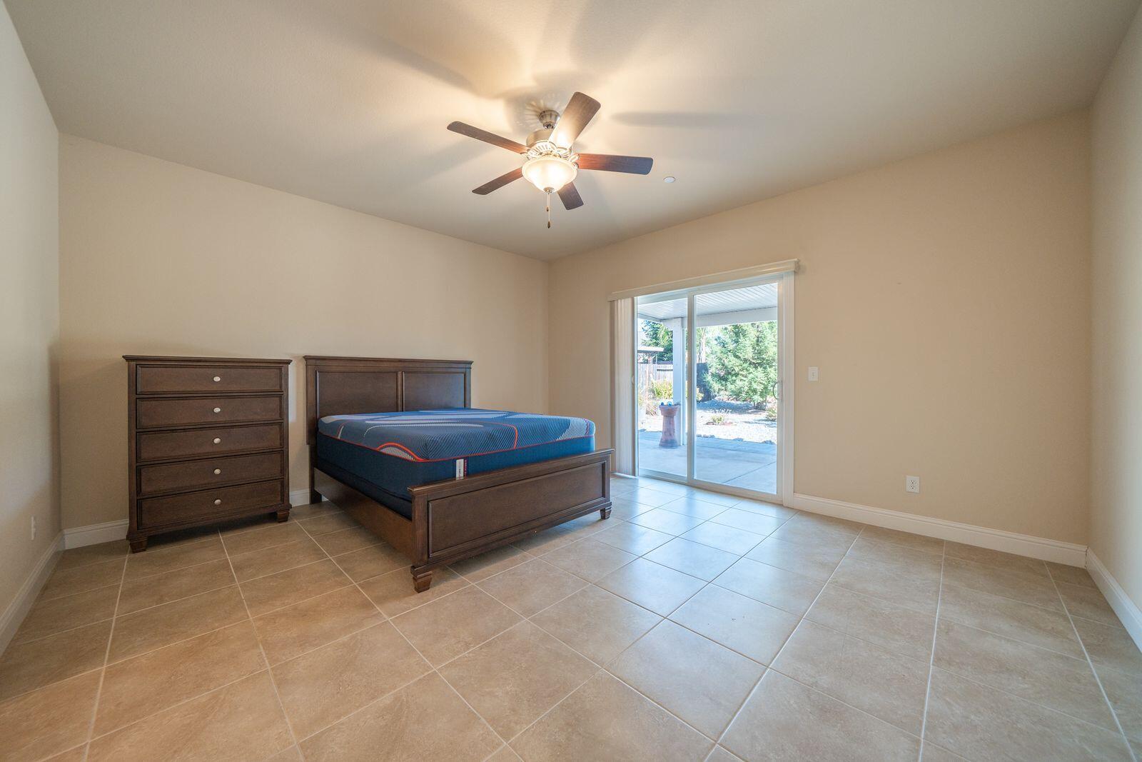 3498 Hotlam Road Redding, CA 96002 - Photo 16 of 48 Kl6jFCHA