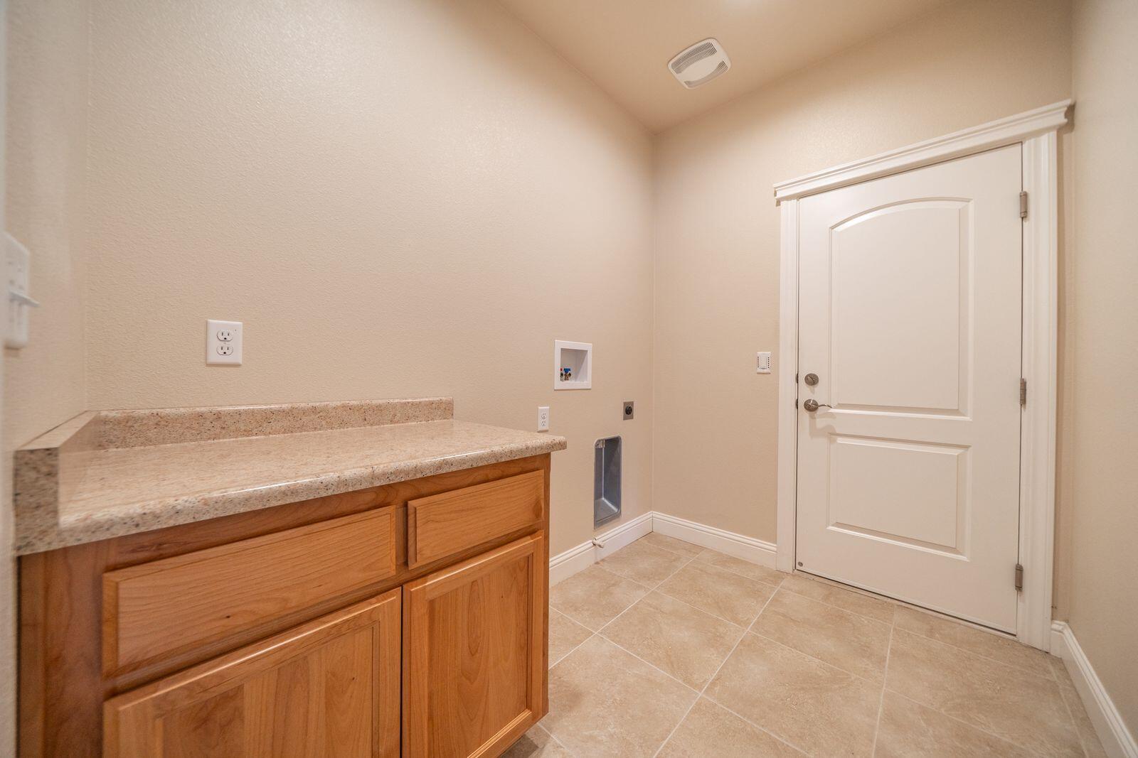 3498 Hotlam Road Redding, CA 96002 - Photo 25 of 48 -S2tz7JA