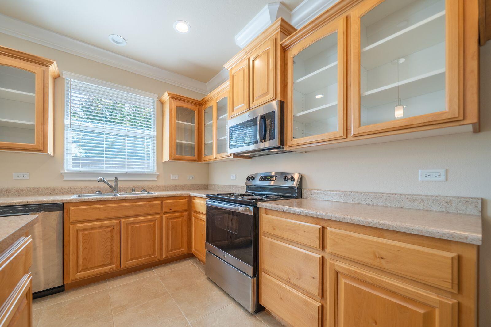 3498 Hotlam Road Redding, CA 96002 - Photo 6 of 48 nO07RDMg
