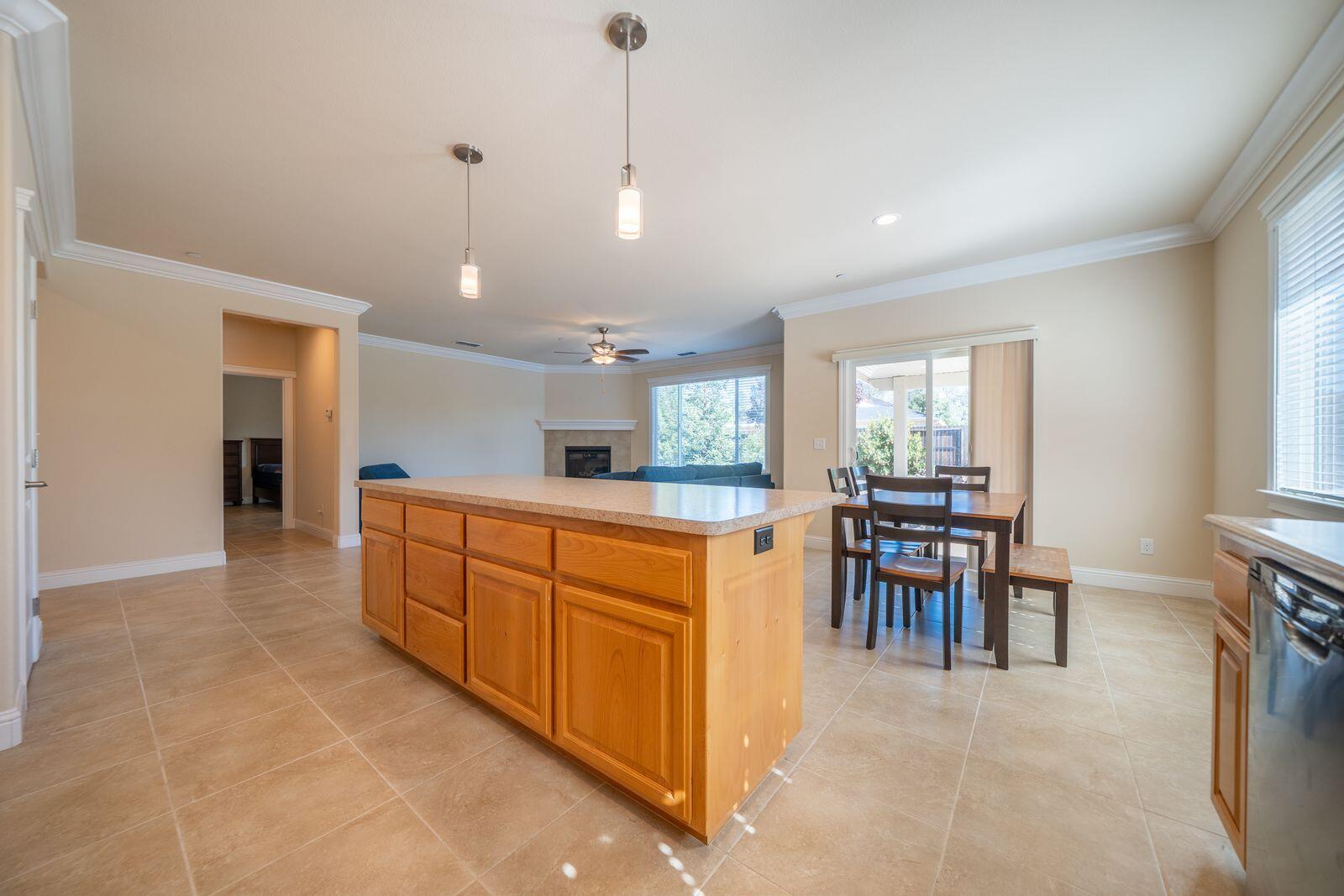 3498 Hotlam Road Redding, CA 96002 - Photo 8 of 48 kbHpjcBw