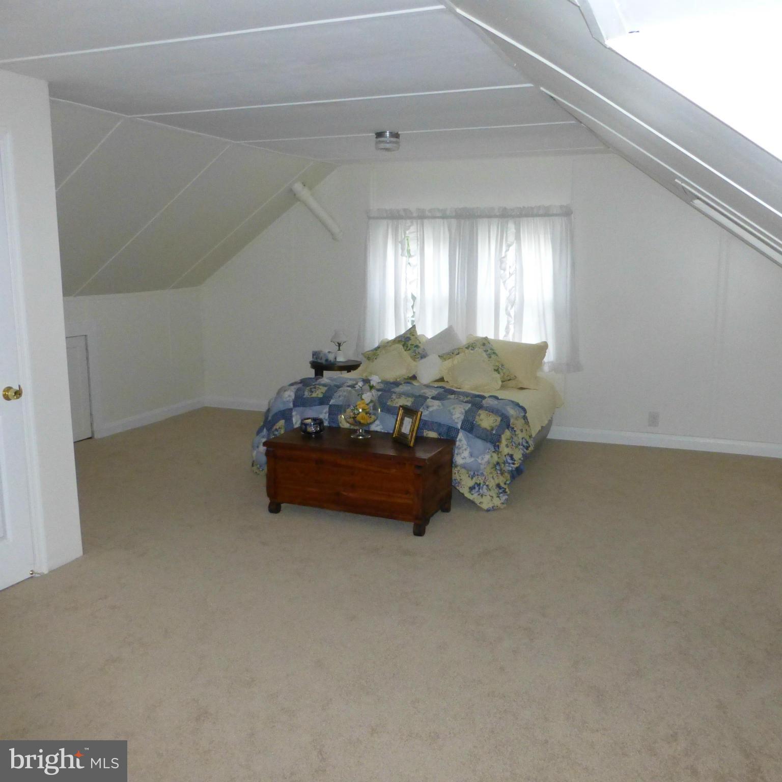 709 Murdock Road Baltimore, MD 21212 - Photo 14 of 17 Very large bedroom suite