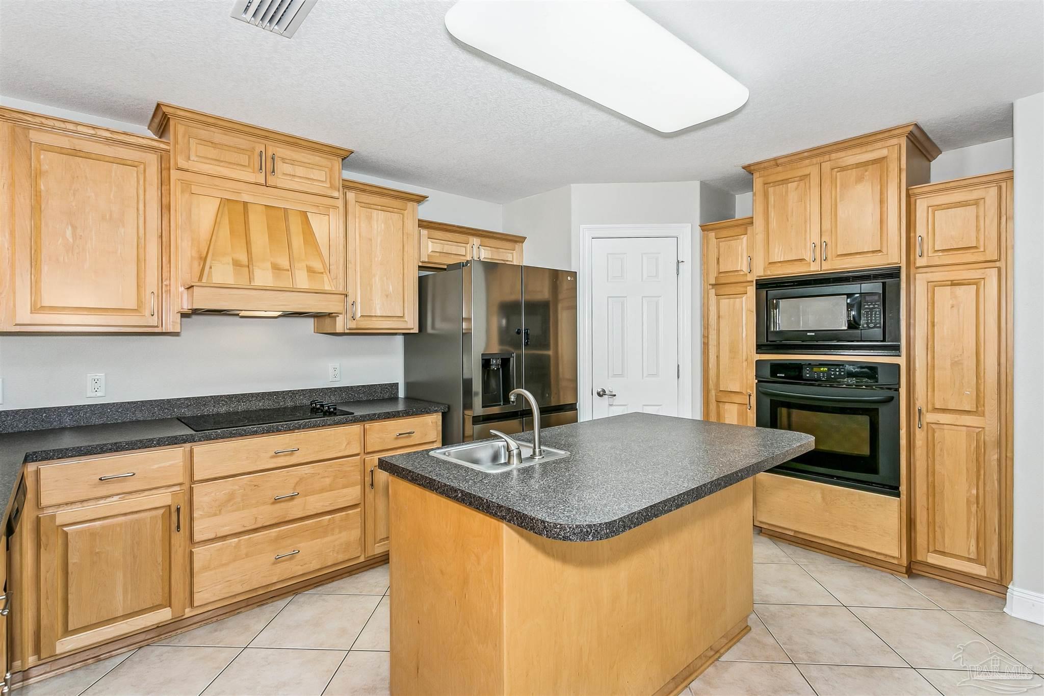 5643 Dunbar Circle Milton, FL 32583 - Photo 13 of 46