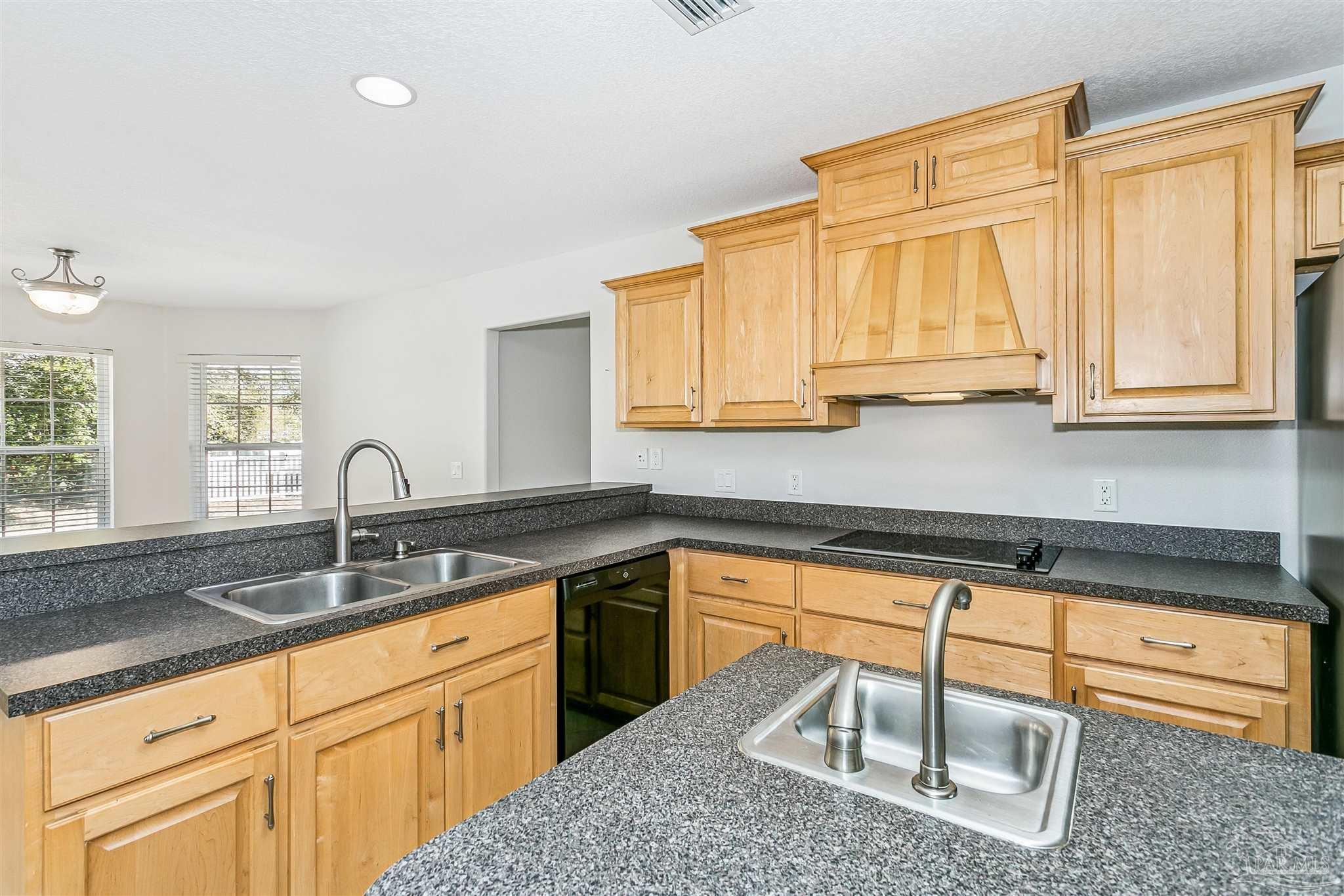 5643 Dunbar Circle Milton, FL 32583 - Photo 15 of 46