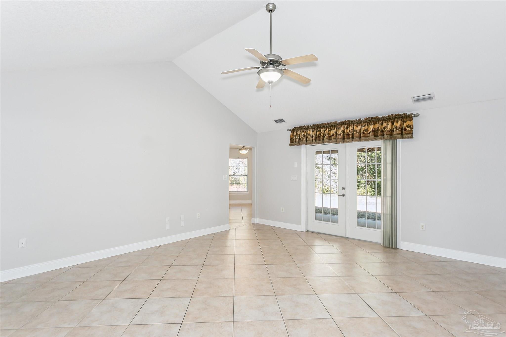 5643 Dunbar Circle Milton, FL 32583 - Photo 7 of 46