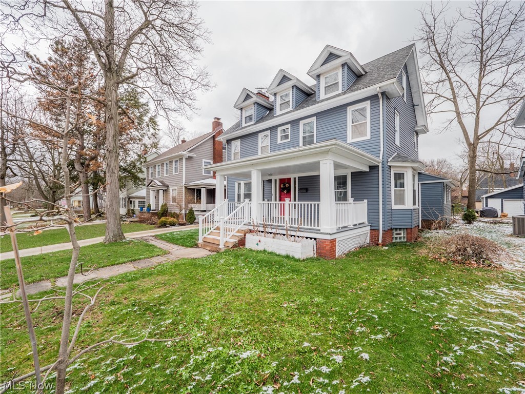 2879 Coleridge Road Cleveland, OH 44118 - Photo 3 of 35