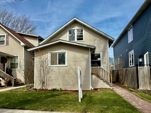 $389,000 | 5014 West Strong Street, Chicago, IL 60630
