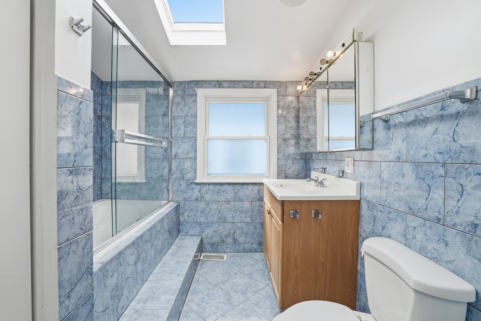 5014 West Strong Street Chicago, IL 60630 - Photo 15 of 33