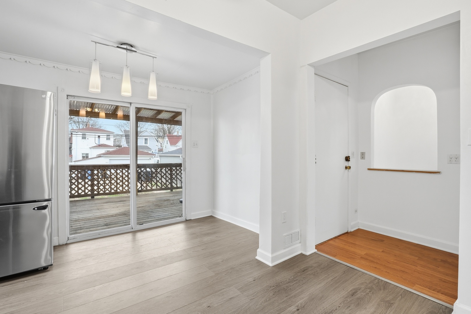 5014 West Strong Street Chicago, IL 60630 - Photo 10 of 33