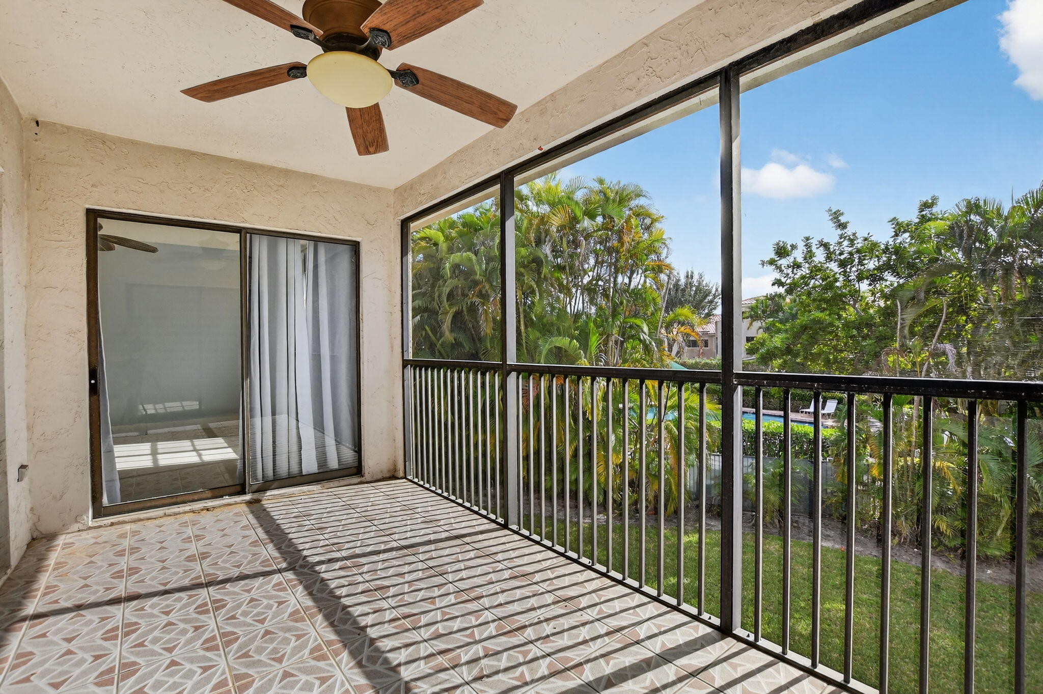 6769 Montego Bay Boulevard, Unit F Boca Raton, FL 33433 - Photo 25 of 35 33-web-or-mls-DSC_7153