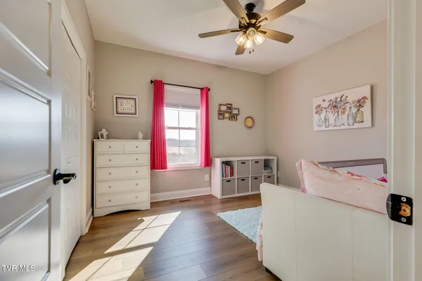 $575,000 | 1492 Orchard View Lane, Piney Flats, TN 37686