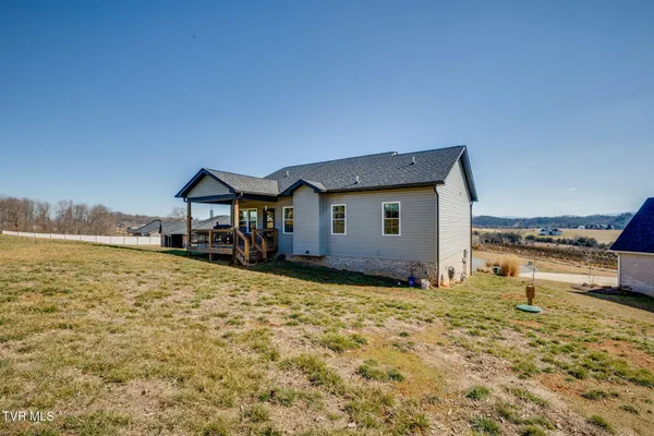 $575,000 | 1492 Orchard View Lane, Piney Flats, TN 37686