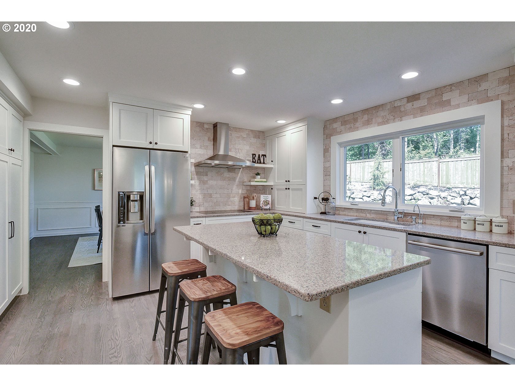 13592 Goodall Road Lake Oswego, OR 97034 - Photo 8 of 32 Gallery Image 8