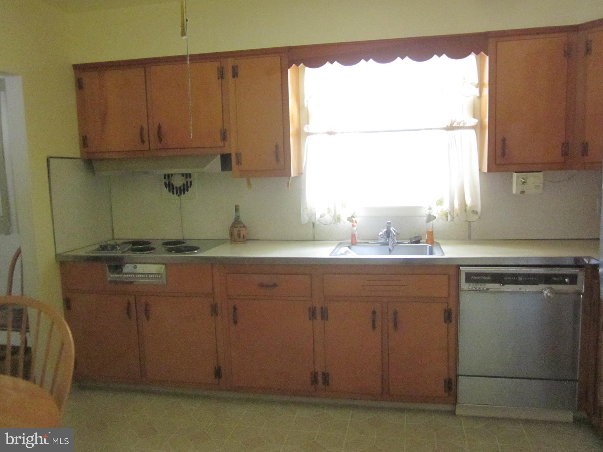 1056 Anna Road Huntingdon Valley, PA 19006 - Photo 12 of 27