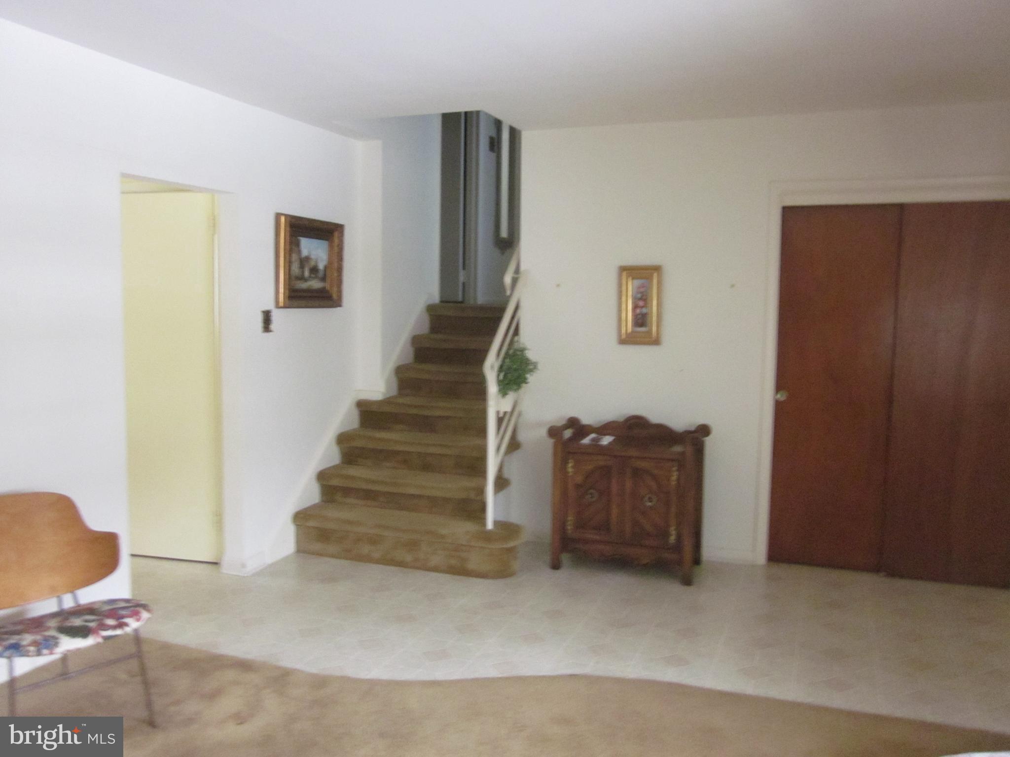 1056 Anna Road Huntingdon Valley, PA 19006 - Photo 14 of 27