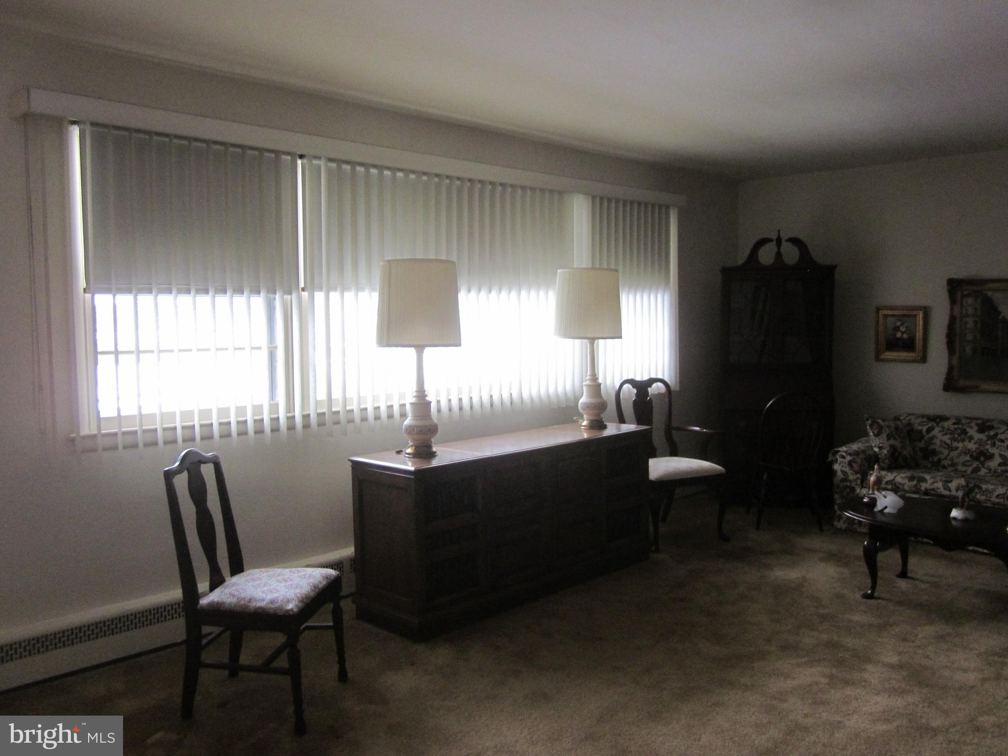 1056 Anna Road Huntingdon Valley, PA 19006 - Photo 5 of 27
