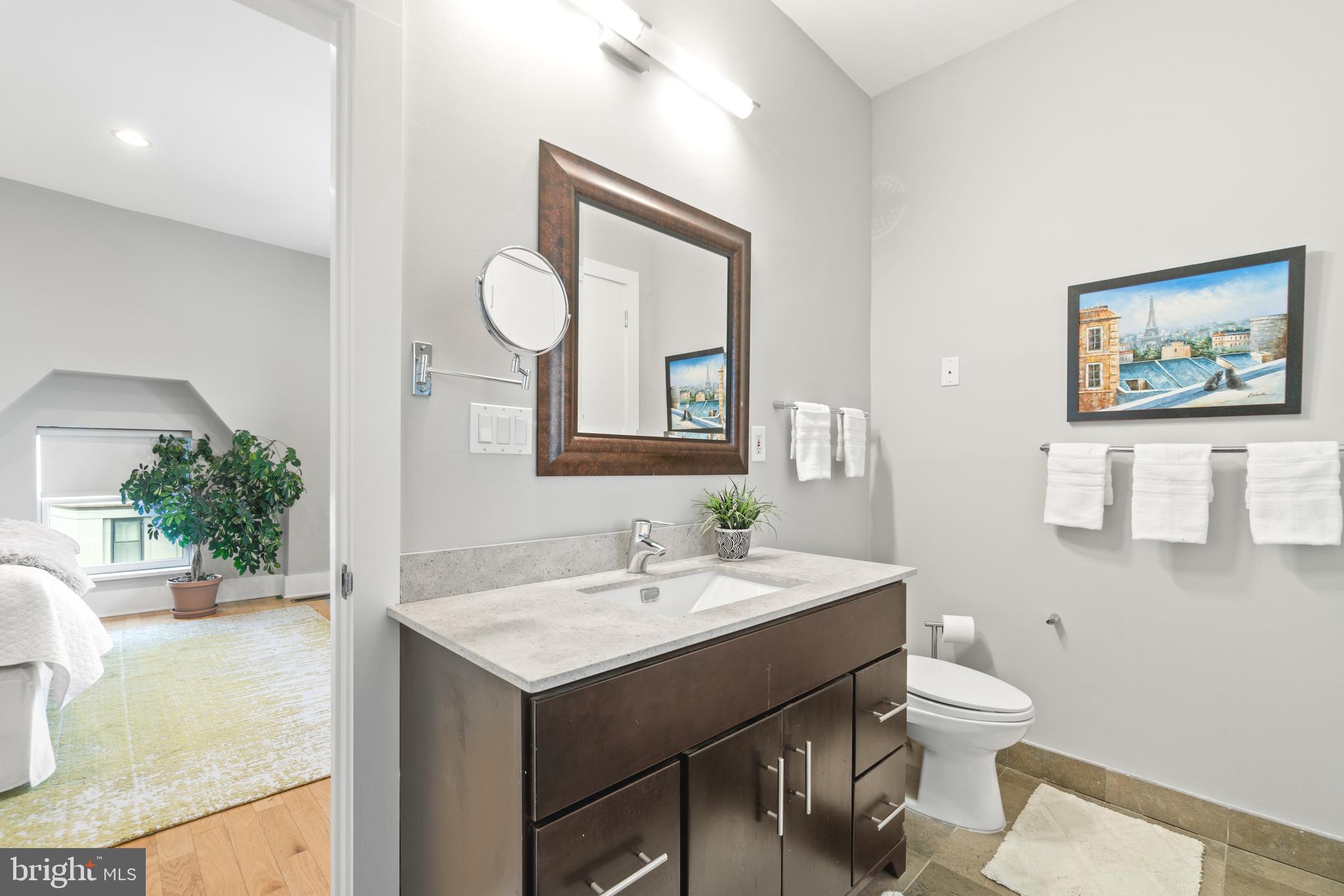1806 Kalorama Road Northwest, Unit 4 Washington, DC 20009 - Photo 19 of 28 Modern vanity