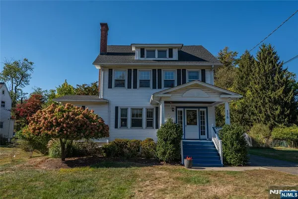 $3,200 | 176 Grove Avenue, Verona, NJ 07044