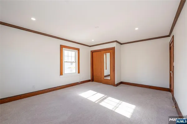 $3,200 | 176 Grove Avenue, Verona, NJ 07044