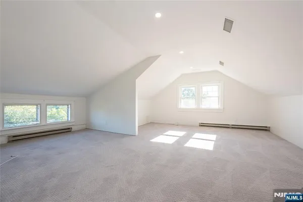 $3,200 | 176 Grove Avenue, Verona, NJ 07044