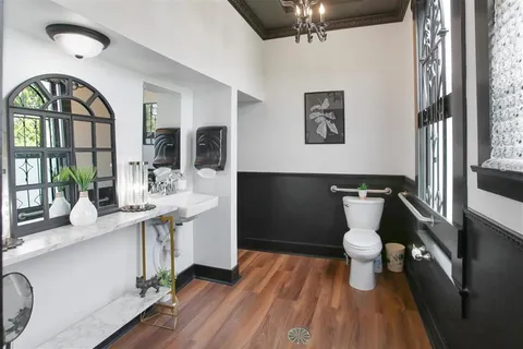 $389,000 | 130 Dr Michael Debakey Drive, Lake Charles, LA 70601