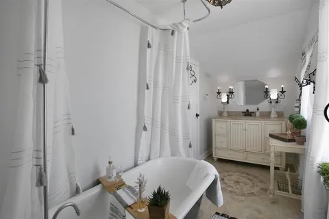 $389,000 | 130 Dr Michael Debakey Drive, Lake Charles, LA 70601