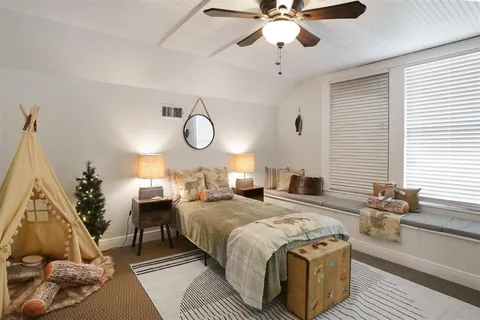 $389,000 | 130 Dr Michael Debakey Drive, Lake Charles, LA 70601