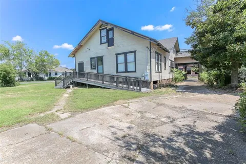 $389,000 | 130 Dr Michael Debakey Drive, Lake Charles, LA 70601
