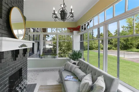 $389,000 | 130 Dr Michael Debakey Drive, Lake Charles, LA 70601