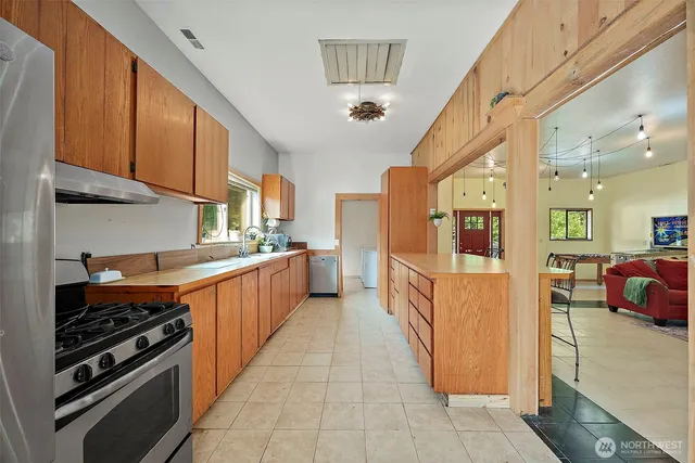 $3,500 | 10829 Olalla Valley Road Southeast, Olalla, WA 98359