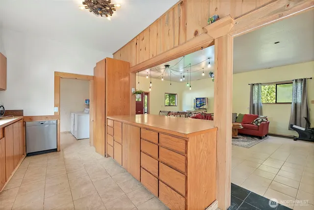 $3,500 | 10829 Olalla Valley Road Southeast, Olalla, WA 98359