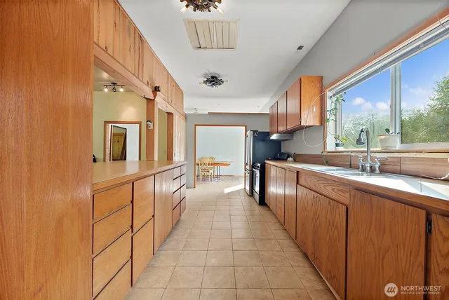 $3,500 | 10829 Olalla Valley Road Southeast, Olalla, WA 98359