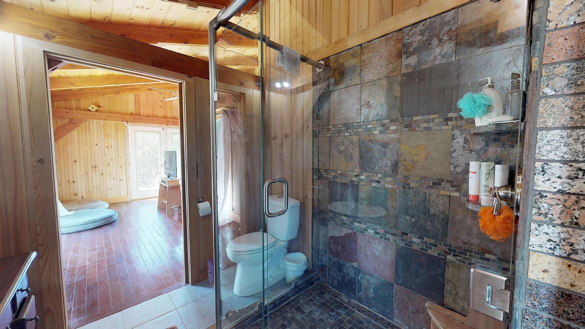 690 Riddle Road Dayton, TN 37321 - Photo 36 of 49 Master Bath
