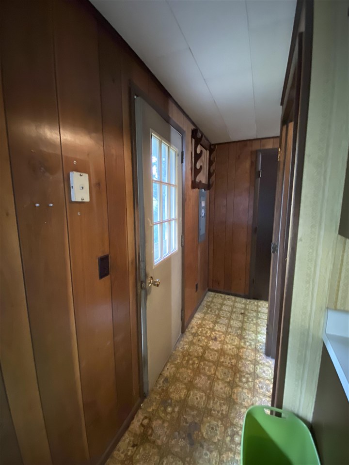 15517 Bluff Road Traverse City, MI 49686 - Photo 29 of 64 1894483-28.JPG