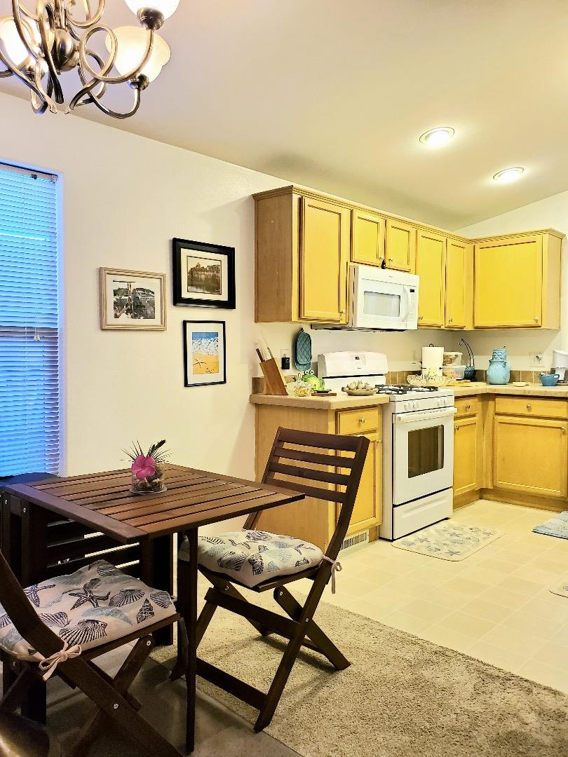 3320 Del Monte Boulevard, Unit 57 Marina, CA 93933 - Photo 3 of 30