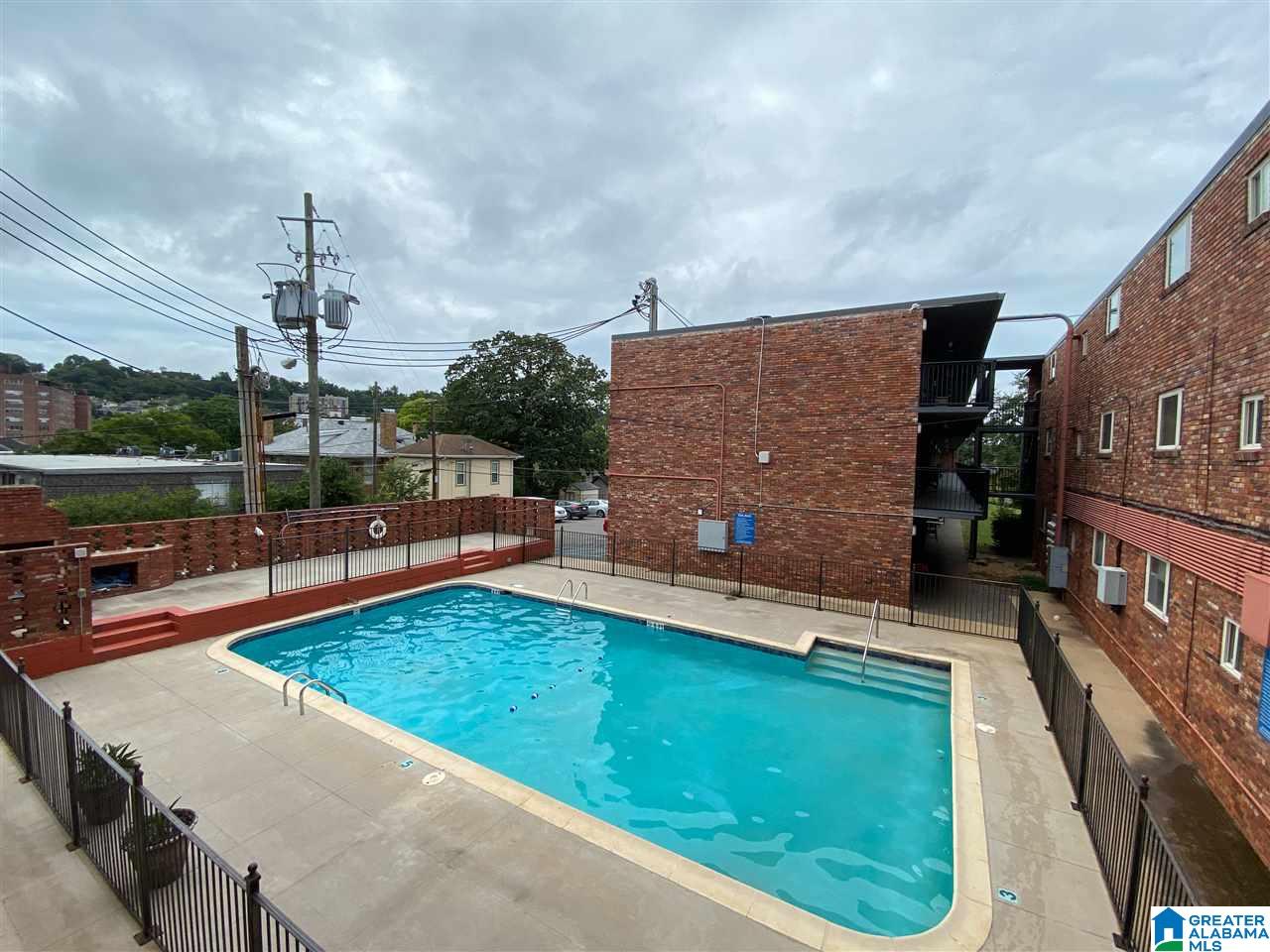 2990 Rhodes Circle South, Unit 220 Birmingham, AL 35205 - Photo 1 of 8